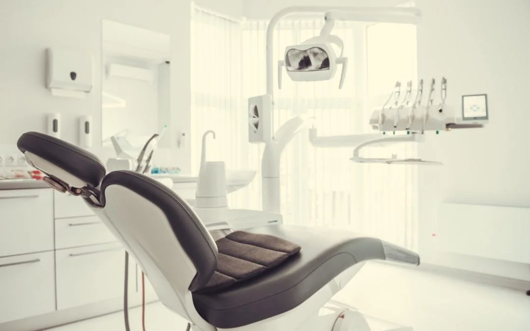 How Do You Adjust To Daily Life After Getting Dentures?